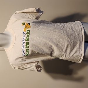 Scorpions 5k run art white L tshirt